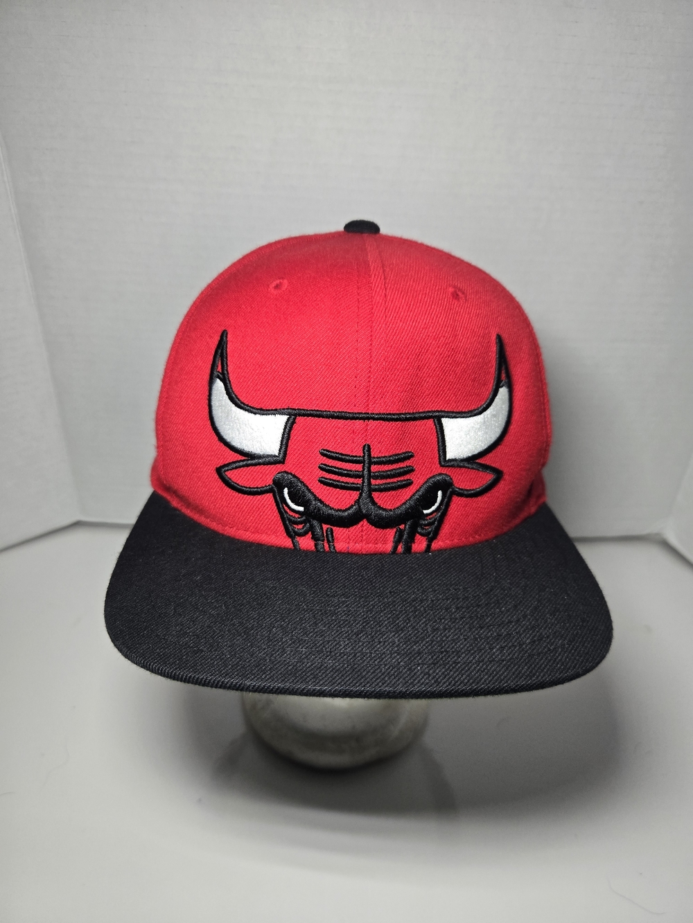 Chicago Bulls Red and Black Snapback Hat